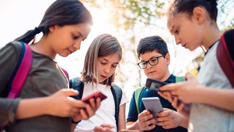 Studimi i UNICEF: Një në pesë të rinj të moshës 12-17 vjeç janë ngacmcuar seksualisht online vetëm gjatë vitit të kaluar