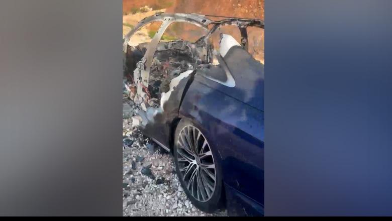 Audi A8 përfshihet nga flakët pranë Radhimës, makina digjet plotësisht