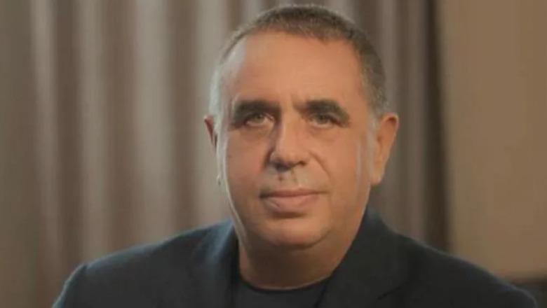 Satirë nga Thoma Gëllçi: Pasqyra dhe floriri