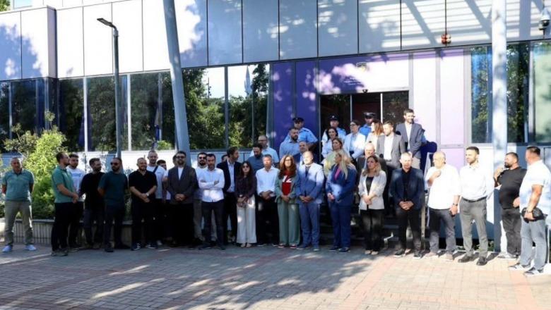 PDK dhe Aleanca bllokojnë Qeverinë e Kosovës, Kërkojnë konstituimin e Kuvendit! Ngërçi për presidentin vazhdon, ekspertët: Faji nuk është vetëm 6 deputetëve të LDK-së