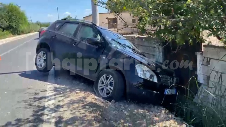 Traileri shkakton përplasjen e disa makinave në aksin Lushnjë-Kuçovë, një nga drejtueset e mjeteve përfundon në spital