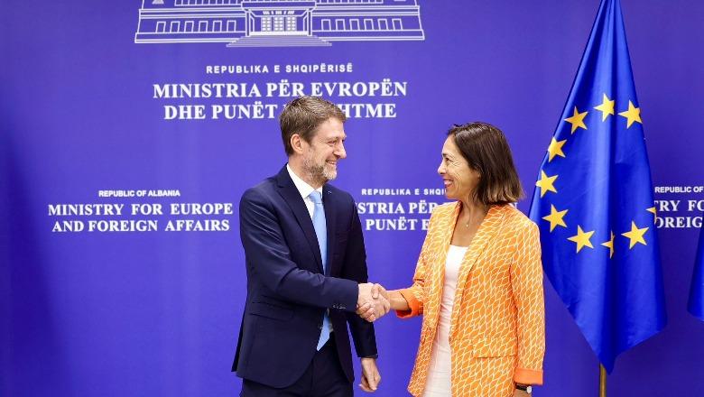 Ministri Hoxha takon ambasadoren e re të BE: Integrimi me meritë, qeveria e angazhuar për reforma