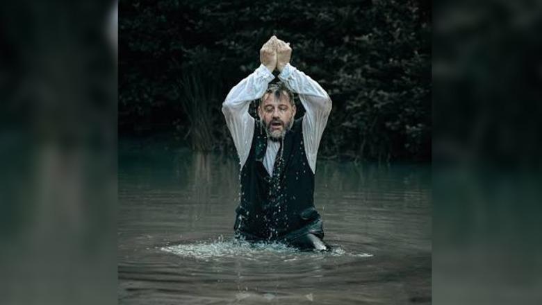 Inkuizitori i Madh i Dostojevskit dhe një shfaqje teatrale që Tirana duhet ta ndjekë!