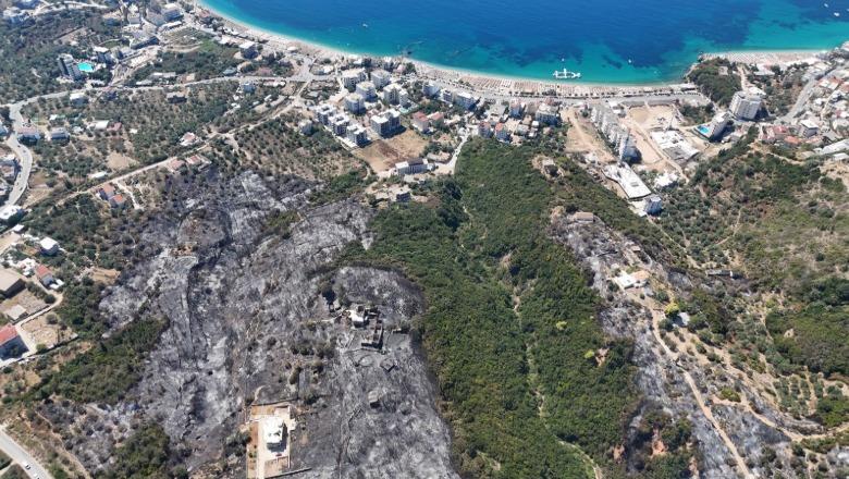 PAMJET ME DRON/ Himara pas natës së tmerrit, toka e shkrumbuar deri pranë detit! 6 shtëpi të djegura, banorët: Ikëm nga shtëpitë, turistët me valixhe në duar
