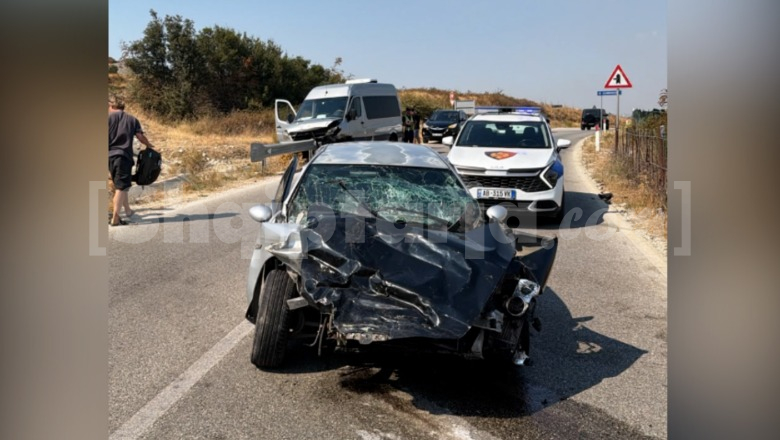 Fugoni i pasagjerëve përfshihet në aksident në Gumenicë të Vlorës, 6 të lënduar dërgohen në spital 