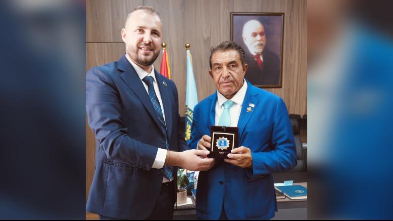Drejtori i Agjencisë së Mbikëqyrjes Policore takim me të dërguarin e Trump: Bashkëpunim i mëtejeshëm për luftën kundër krimit dhe drogës