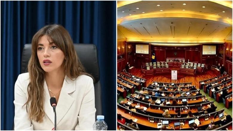 Seanca për konstituimin e Kuvendit të Kosovës, pas marrëveshjes me LDK-në, Albulena Haxhiu zgjidhet kryetare me 62 vota pro! Aleanca bojkoton