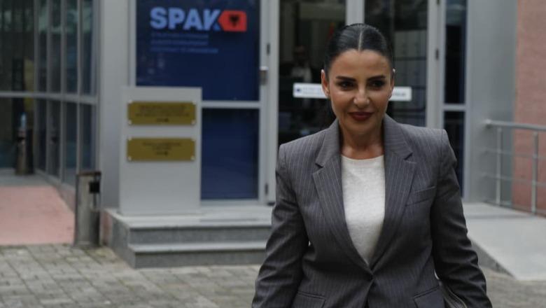 Dy e-maile kryqëzojnë Belinda Ballukun, provat faktike të supervilës në Palasë: Do ta bëjmë me hidromasazhe si hoteli luksoz në Santorini