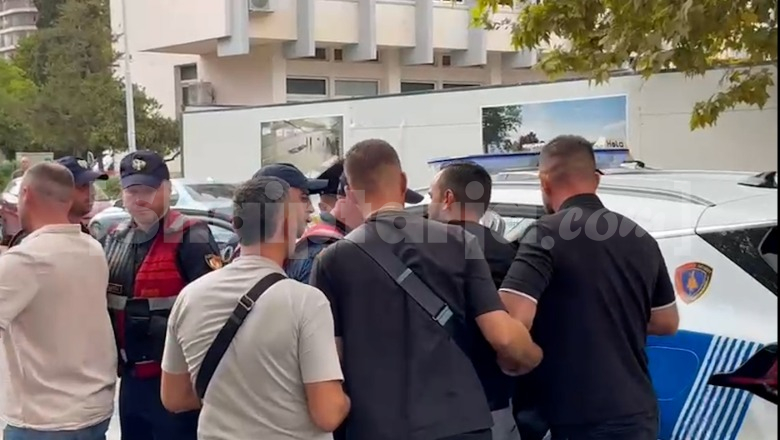 Rama në Vlorë, pritet me protesta! Policia shoqëron Baki Goxhajn, aktivistin e ndaluar nga Izraeli në Flotiljen Sumud dhe 3 persona të tjerë!