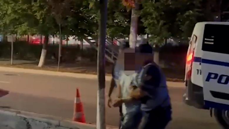 I vuri 300 mijë euro 'gjobë' kushëririt duke i kërcënuar familjen, arrestohet 56-vjeçari në Vorë!  I la fishek dhe letër kërcënuese te dera (EMRI)
