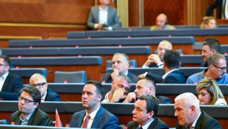 Konstituohet Kuvendi, Vetëvendosje propozon Albin Kurtin për mandatimin e Qeverisë së re të Kosovës