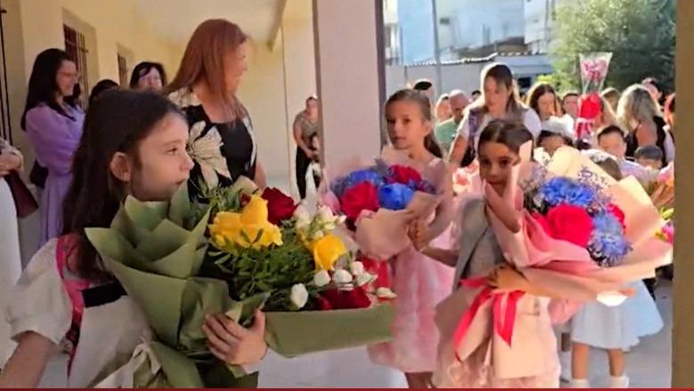 Bie numri i nxënësve në disa qytete, shkollat e fshatrave drejt mbylljes! Surprizon Lushnja, regjistron afro 300 nxënës më shumë se vjet
