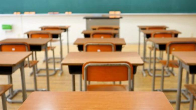 Verdikti i Hagës, udhëzimi i Komunës së Prishtinës për shkollat: Ora e parë t'i kushtohet UÇK-së