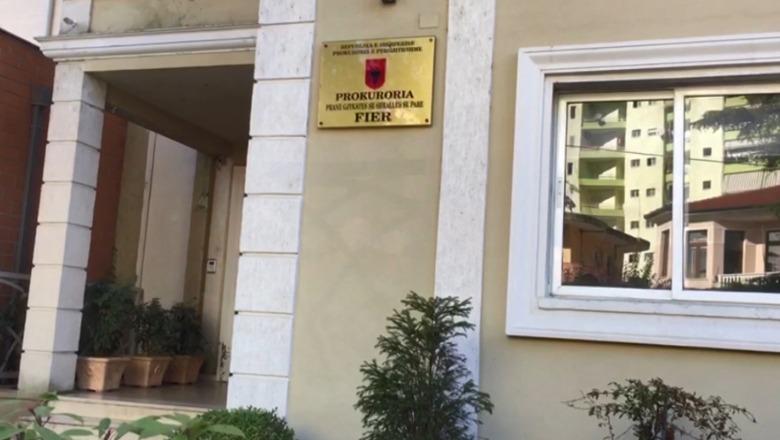 Falsifikuan dokumentet e një sipërfaqe toke, në pranga dy ish-drejtorë të Kadastrës së Fierit dhe ndërtuesi