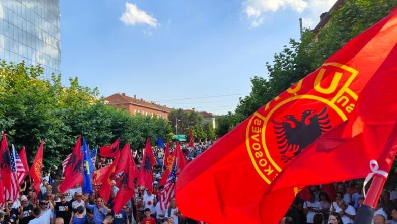 Pas dënimit të ish-krerëve të UÇK-së, veteranët thërrasin protestë gjithëpopullore në Prishtinë: Lufta jonë nuk njolloset!
