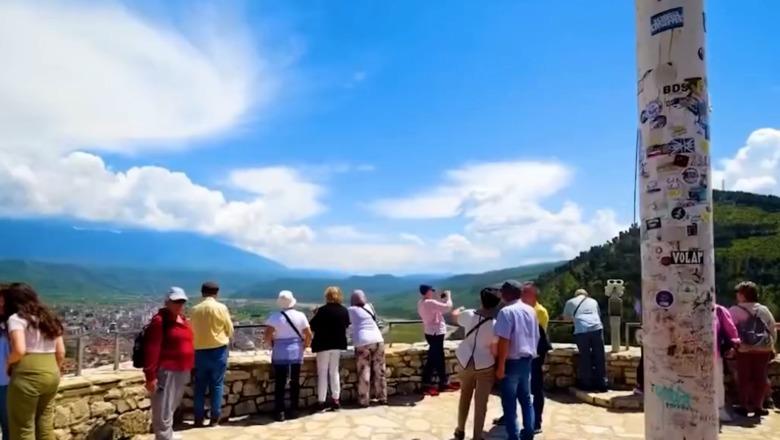 Turizmi/ Mbi 9,4 milionë vizitorë të huaj në 8 muaj, 2,4 milionë vetëm në gusht! Gonxhja: Rritje me 5,3% krahasuar me 2025
