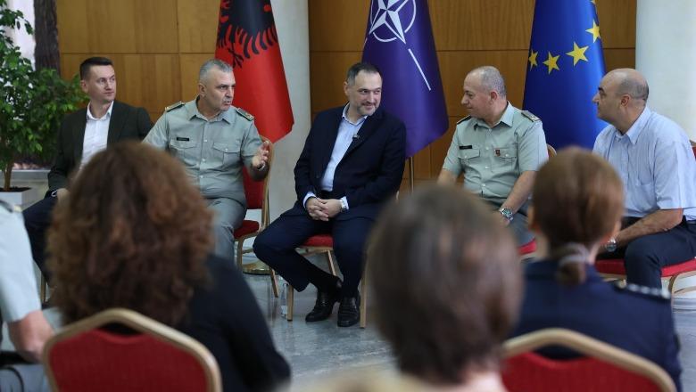 26 efektivë të FA nisin kurs 3 mujor, të mësosh gjuhën e ushtrisë në anglisht