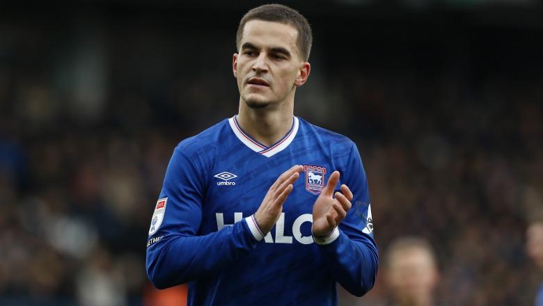 S’ka qetësi për Anis Mehmetin, pas golit kundër Arsenal dhe ftesës nga Shqipëria përfundon sërish në tribunë