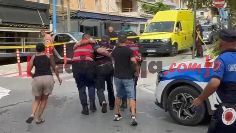 Atentati në Sarandë, momenti kur i plagosuri futet në ambulancë