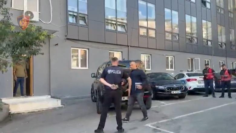 Vrasja e ‘Tanit të Ruzhdiut’/ Kryepolici Hita në Sarandë, mbledhje urgjente me drejtuesit vendorë të Policisë: Do krijojmë struktura të specializuara për hetimin e krimeve të rënda