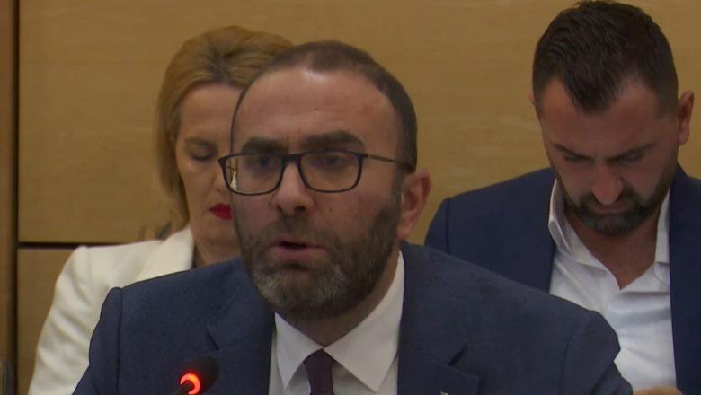 ‘Balluku’, Bardhi: Në 3 muaj i janë zbuluar 2 vila luksoze, SPAK asnjë kërkesë të re për arrestimin! Kuvendi të kërkojë transparencë