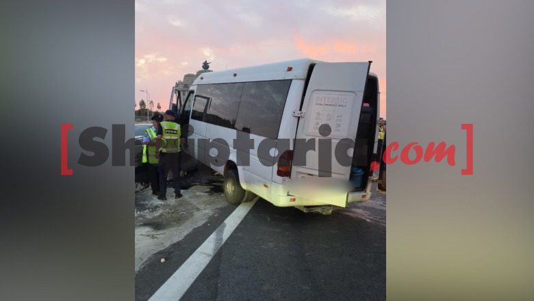 Tiranë/ Furgoni me pasagjerë përplaset me bordurën në Kashar, katër të lënduar! Dërgohen te Trauma