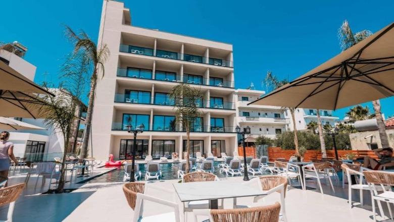 Prokuroria Sarandë sekuestron ‘Central Park Premium Hotel’ dhe një ndërtim tjetër pa leje në Ksamil