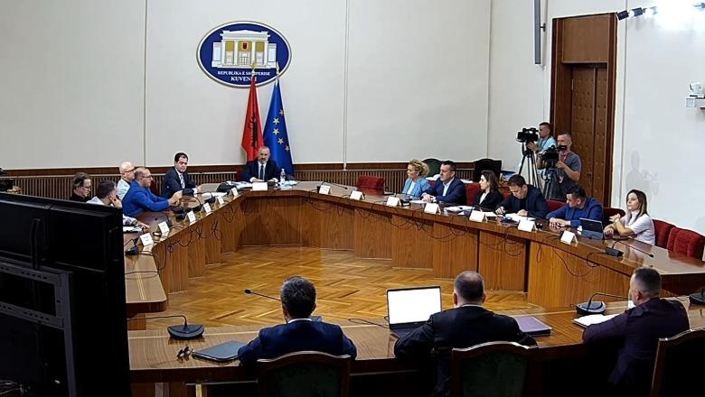Kreu i SHISH në arrest shtëpie, debate në Komisionin e Ligjeve! PD: Ka rënë shteti, siguria kombëtare është cenuar!