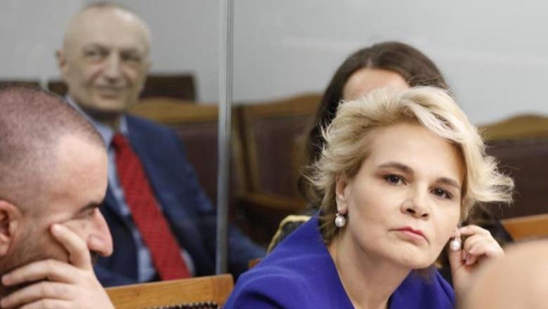 Mungon gjyqtarja, shtyhet seanca për Metën dhe Kryemadhin/ Avokatët refuzojnë mbrojtjen për shkak të bojkotit: Rrezikojmë licencën! Bani: Po cenohet drejtësia