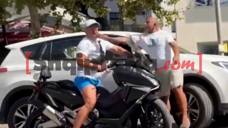 Pronari i 'Mira Mare' qëllon me shpullë shefin e policisë së Krujës, sherr në muajin korrik pasi bëri manovra të rrezikshme në rrugë! Ofendime mes palëve