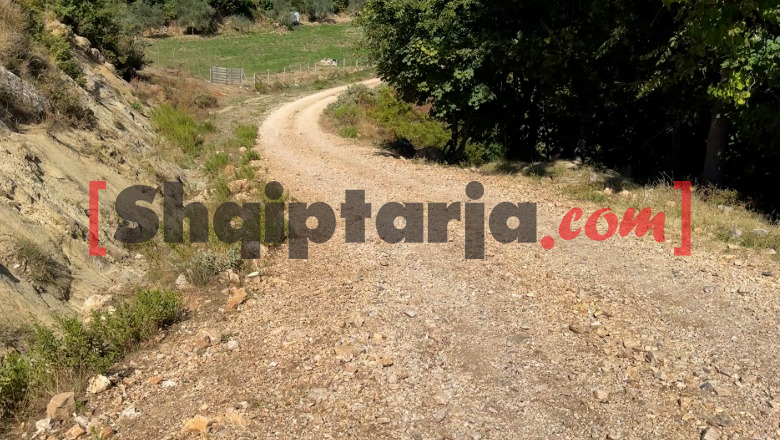 Mallakastër/ Degradimi i rrugës boshatis fshatrat e Cërrilës! Bashkia: Nisim investimin për segmentin Kapaj- Selitë me gjatësi 3.5 kilometra