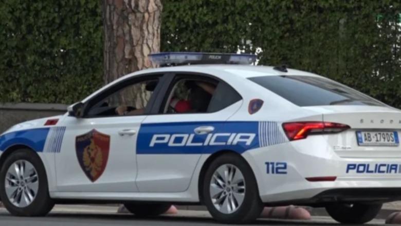 Sherr në një rrugë të Elbasanit, policia shoqëron 4 persona në komisariat, mes tyre dy vëllezër