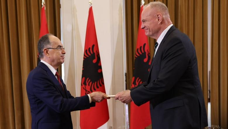 Ambasadori i ri amerikan nis misionin në Tiranë, Begaj: SHBA, partner i pazëvendësueshëm, thellojmë marrëdhëniet mes dy vendeve 