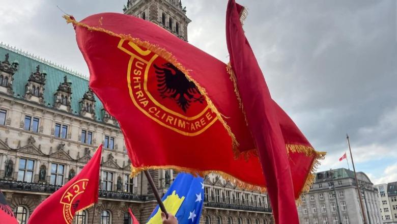 Vendimi i Hagës ndaj ish krerëve të UÇK-së, diaspora shqiptare proteston në disa qytete të Europës: Jo në emrin tim! Sonte nata e 12-të e tubimeve në Prishtinë