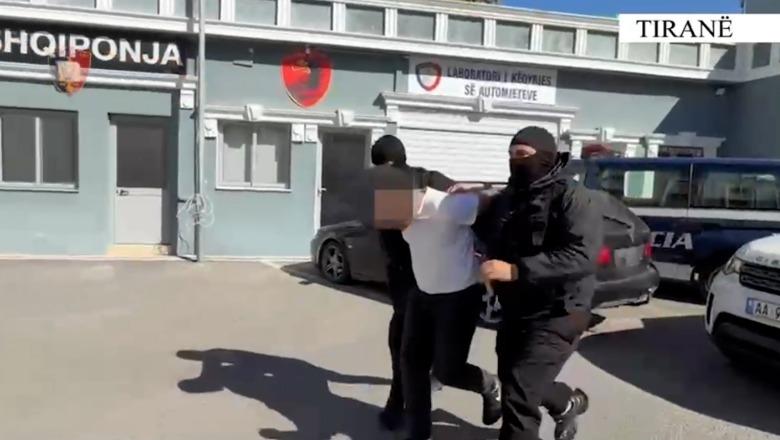 Mashtruan një 64-vjeçar në emër të Armand Dukës dhe i morën 100 mijë euro, pranga 2 të rinj në Tiranë! Dyshohet se pas tyre fshihet Florian Gjergji (EMRAT)