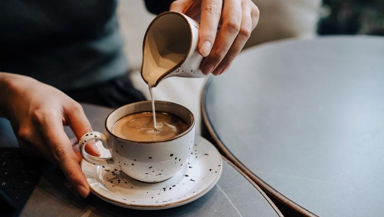 Kapuçino, makiato apo kafe me qumësht? Ja si ndikojnë te tretja dhe fryrja e barkut