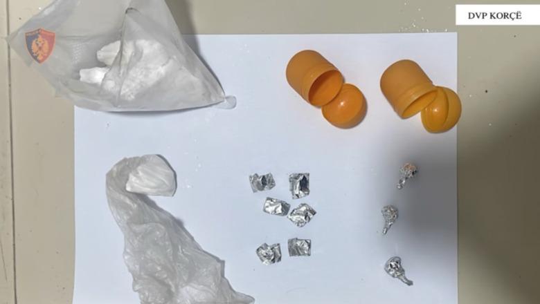 U kap duke shitur kokainë në një lokal me qira, arrestohet 57-vjeçari në Maliq 