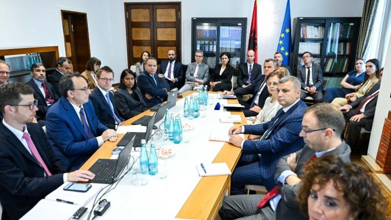 FMN e Banka Botërore vlerësojnë pozitivisht sistemin financiar shqiptar, institucione më të shëndetshme dhe pagesa të modernizuara