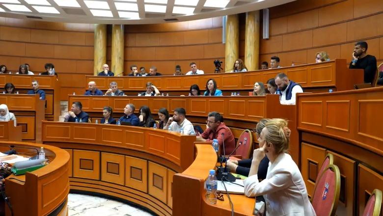 SPAK s'i dha leje Veliajt për të marrë pjesë në mbledhje, përplasje në Këshillin e Tiranës! Zhulali: Kush e drejton sot Bashkinë? Salianji: Kryetari është ai që kanë votuar qytetarët