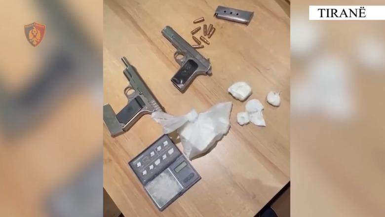 Në kërkim për shitjen e drogës në shkollat e Tiranës, arrestohet 28-vjeçari! I sekuestrohen 2 pistoleta dhe 363 gramë kokainë
