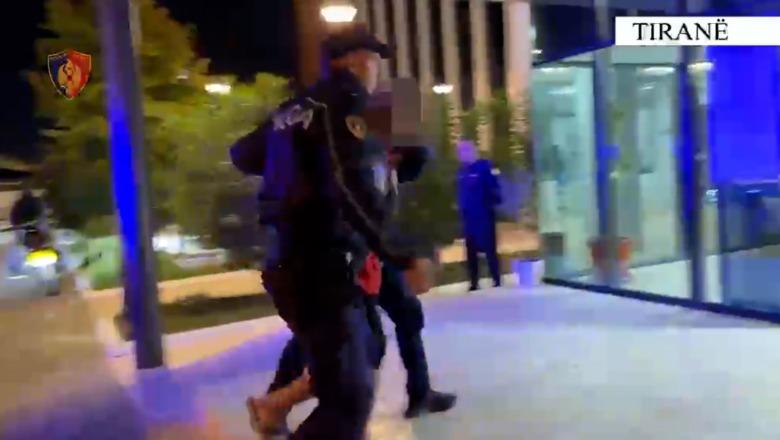 Tiranë/ Nën arrest shtëpie, djeg mbeturina në shesh! I dështon arratia, bie në pranga! Nuk shpëton as zjarrvënësi në Prush (EMRAT+VIDEO)