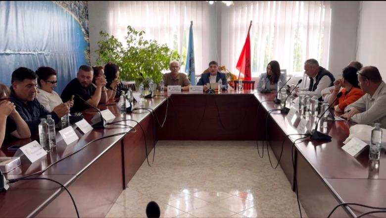 Opozita në Sarandë propozon që Ksamili të dalë bashki më vete, nis mbledhja e firmave për referendum