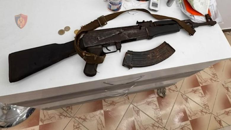 Kanosi me kallashnikov një 69-vjeçar pas një konflikti, arrestohet 36-vjeçari në Durrës! Iu gjet arma në banesë