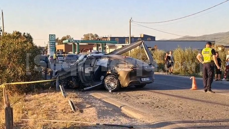 Aksident i rëndë në aksin Fushë Krujë-Tiranë, humb jetën i riu egjiptian! Plagoset edhe një 18-vjeçar shqiptar! Teksa po transportohej te 'Trauma', autoambulanca përplaset me një tjetër mjet