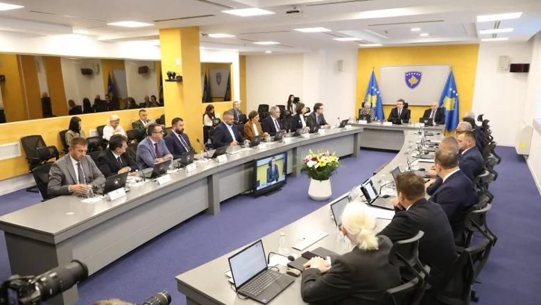 Kosovë/ Qeveria çon në Kuvend përgjigjen për ndryshimin e Ligjit për Specialen