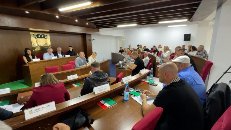 Lezhë, rritet me 50 lekë në ditë tarifa vetëm për ushqimin në kopshtet publike! PD: Barrë për 540 familje! Ndreu: Shkak rritja e çmimeve