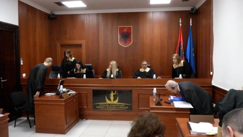 Vettingu/ 9 ish-magjistratë të shkarkuar i kërkojnë Kushtetueses rikthimin në detyrë! S’dorëzohet edhe ish-kryeprokurorja e Tiranës! Vetëm 4 kanë vendim të Strasburgut në favor