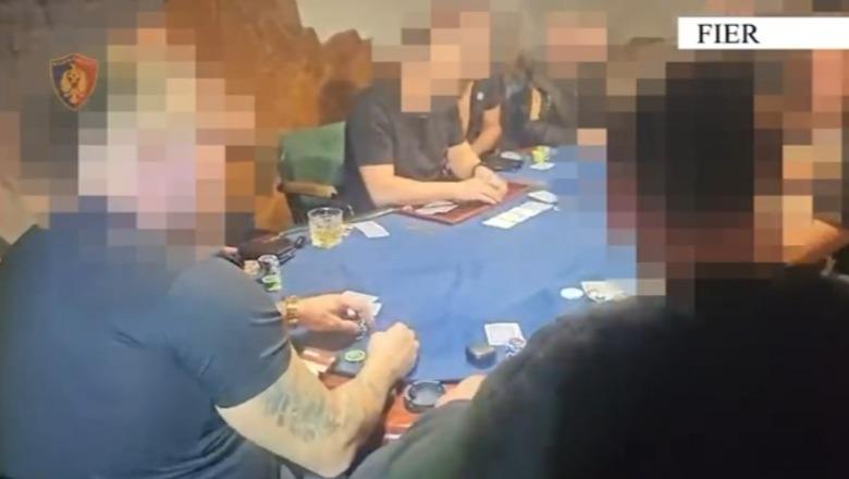 Luanin poker me 8 mijë euro në tavolinë, policia bastis lokalin në Fier! Në pranga organizatori dhe administratorja, 16 persona nën hetim (EMRAT)