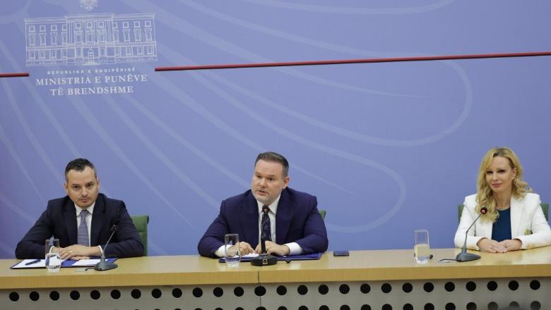 'Të ofrojmë shërbime më të mira për qytetarët', Demo prezanton ekipin e ri të pushtetit vendor, Muzaka dhe Paparizo marrin detyrat e reja