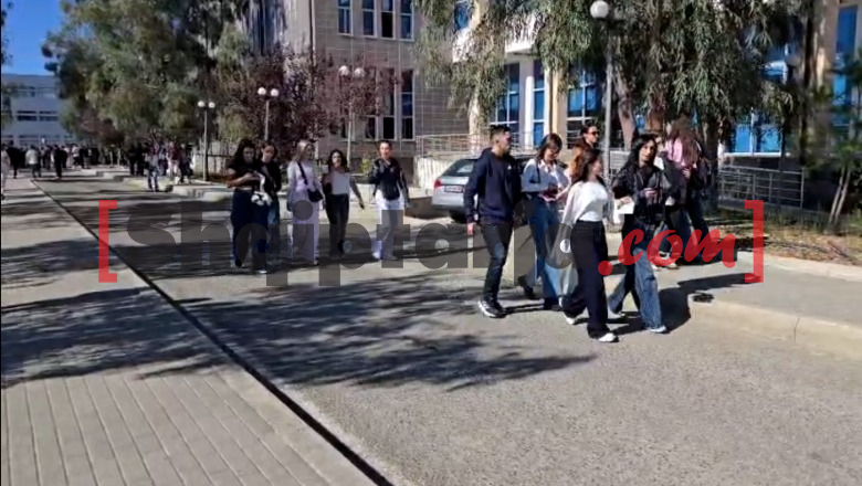 Viti i ri akademik në rrethe, infermieria më e kërkuara në Elbasan! Mësuesia në rënie në Gjirokastër! Mbyllen tre degë në Vlorë